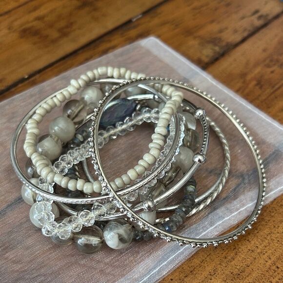 Vintage to Modern Silver gray blue and Cream Beaded Bangle Set 9 total - Picture 3 of 3
